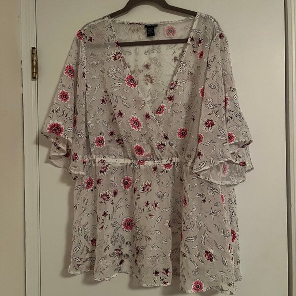 Torrid Tops - Torrid Size 3 White Floral Flutter Short Sheer Blouse